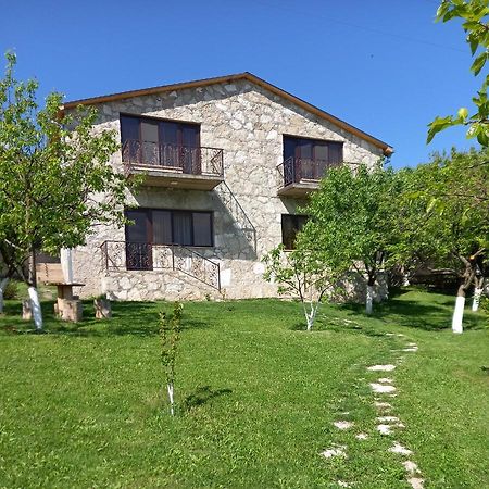 Guest House Ijevan's Garden Buitenkant foto