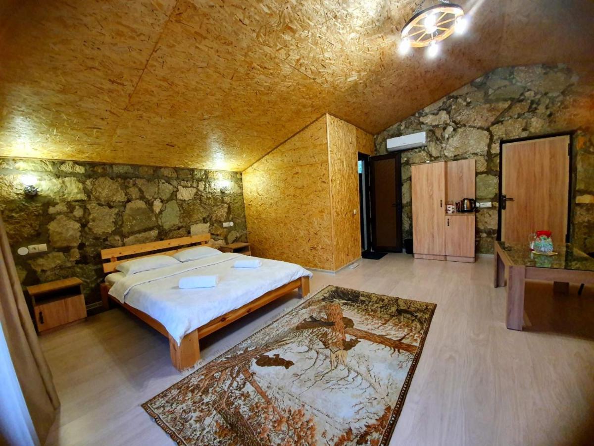 Guest House Ijevan's Garden Buitenkant foto