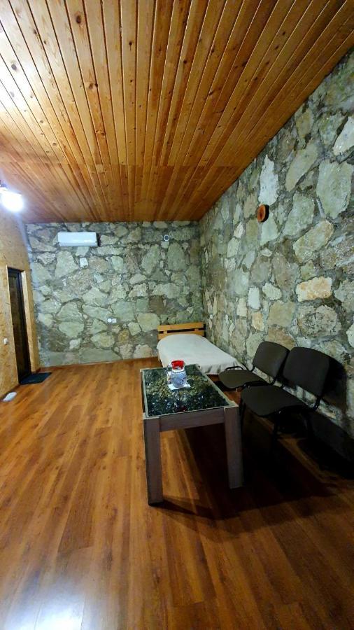 Guest House Ijevan's Garden Buitenkant foto