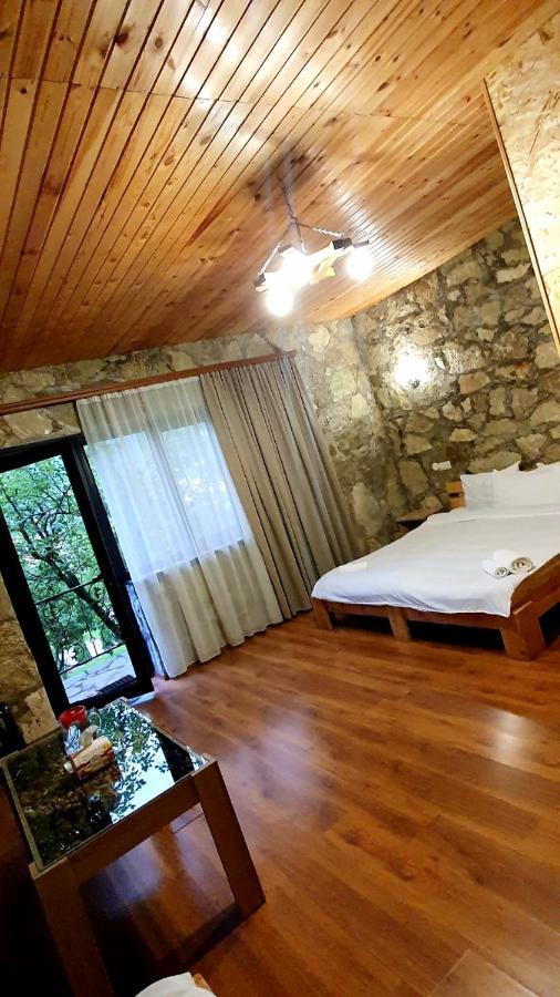 Guest House Ijevan's Garden Buitenkant foto