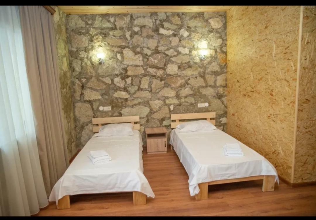 Guest House Ijevan's Garden Buitenkant foto
